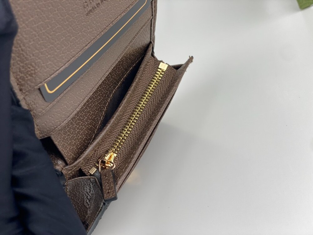 Gucci GG Marmont Jumbo GG Compact Wallet - Picture 8 of 9